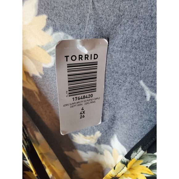 Torrid Puff Sleeve Short Sleeve Surplice Dress, NWT, 4X - Picture 5 of 6